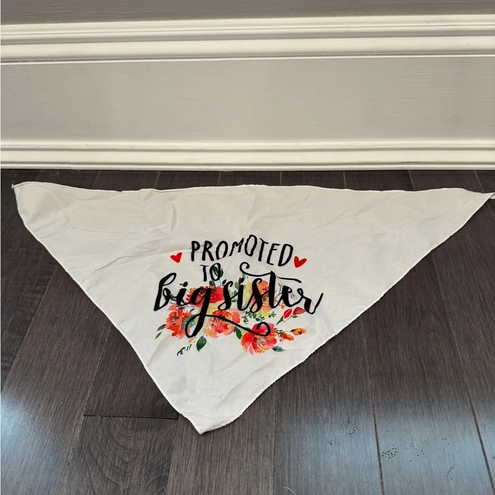 🎊HP🎉 NWOT White 'Promoted to Big Sister' Pet Dog Bandana- Medium/Large Dog